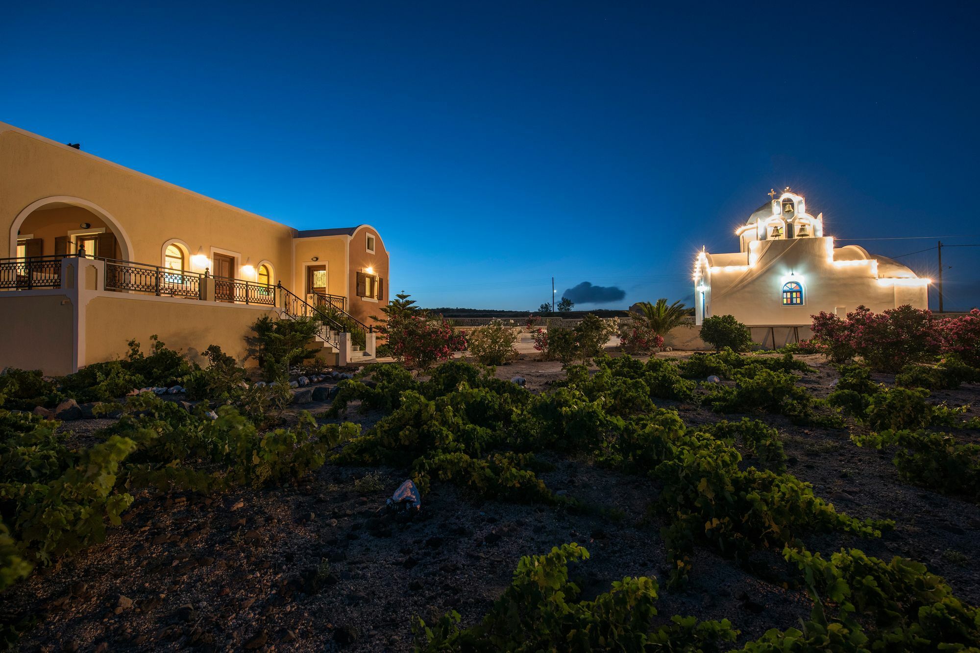 Vineyard Exclusive Suites Akrotírion المظهر الخارجي الصورة