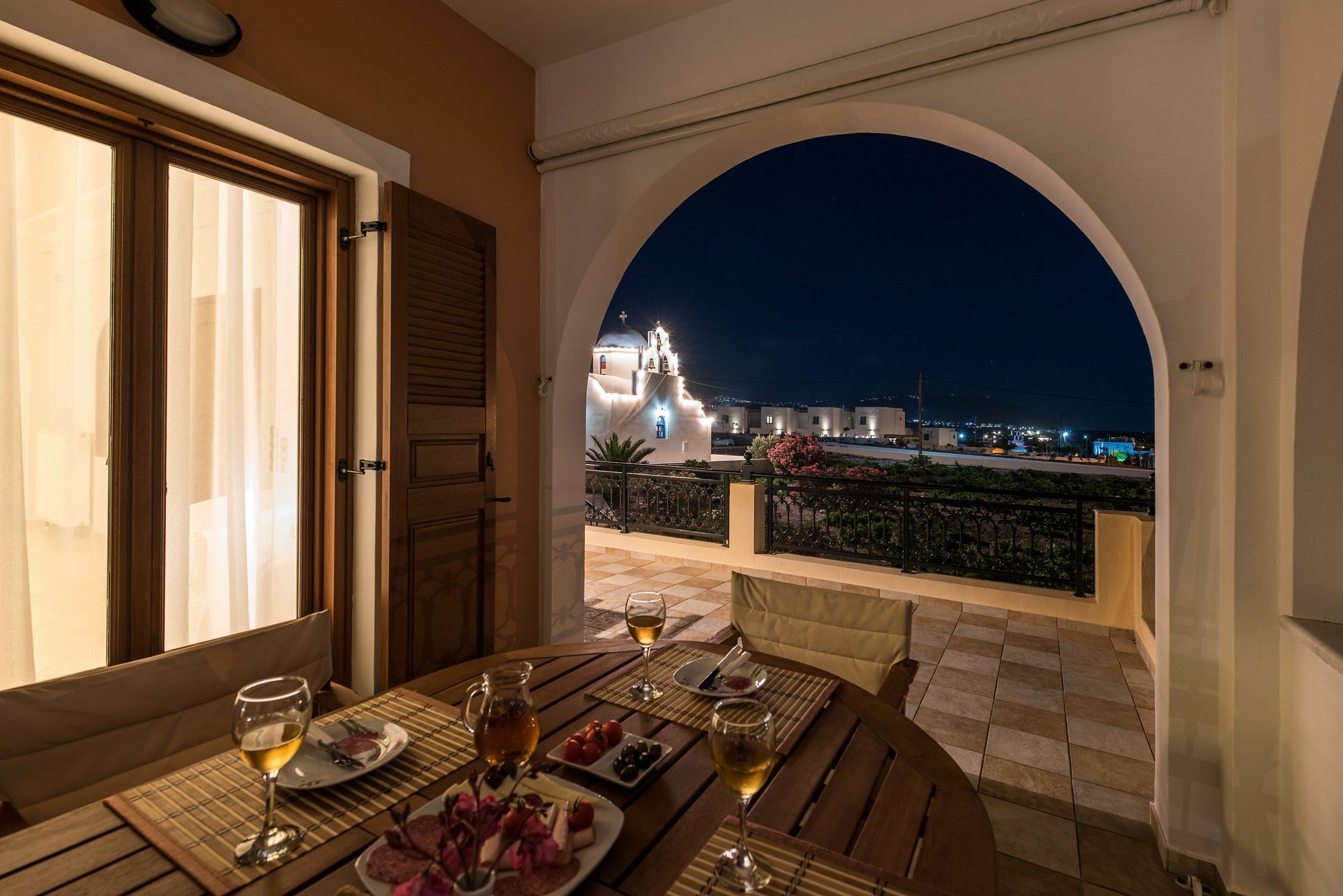 Vineyard Exclusive Suites Akrotírion المظهر الخارجي الصورة