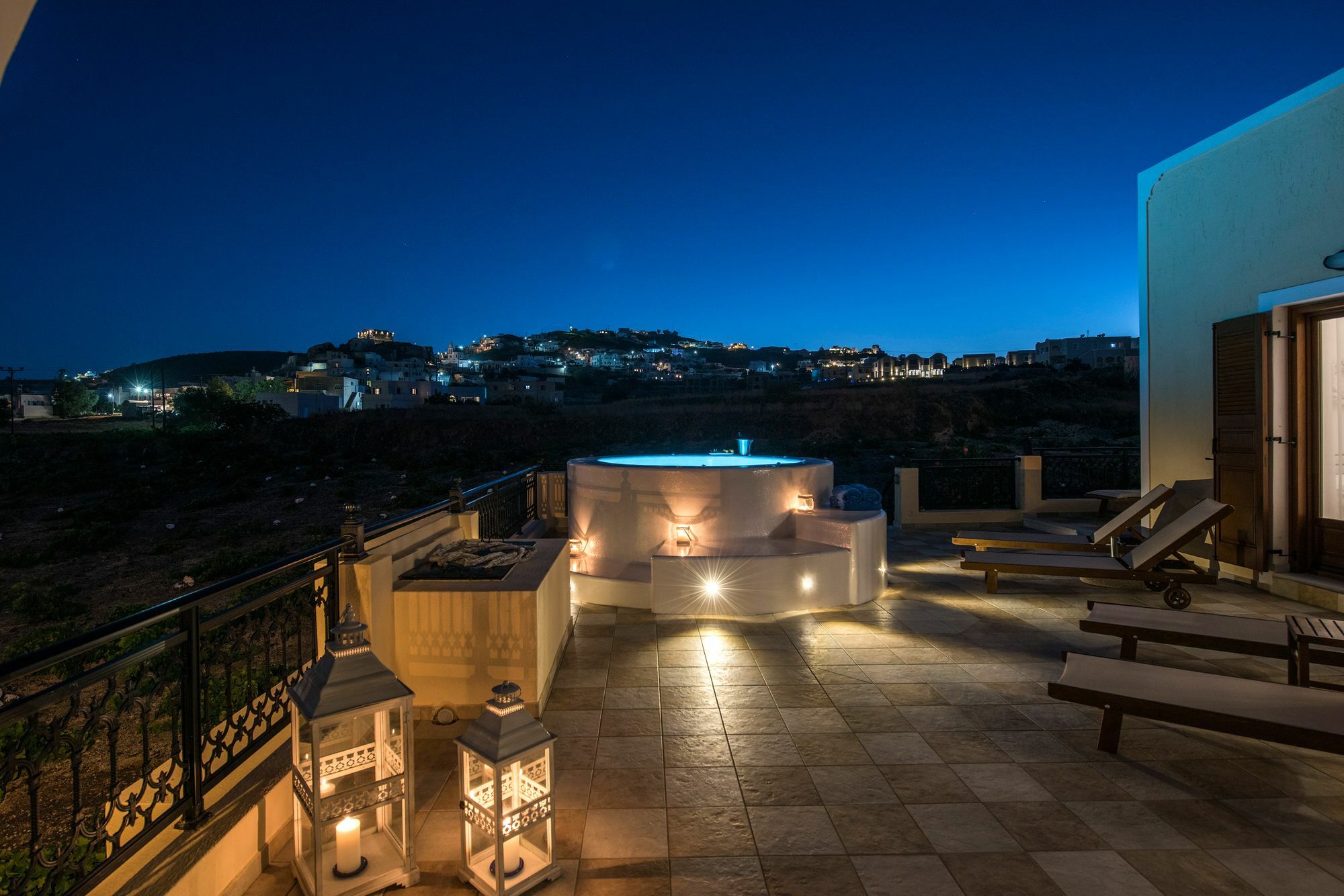 Vineyard Exclusive Suites Akrotírion المظهر الخارجي الصورة