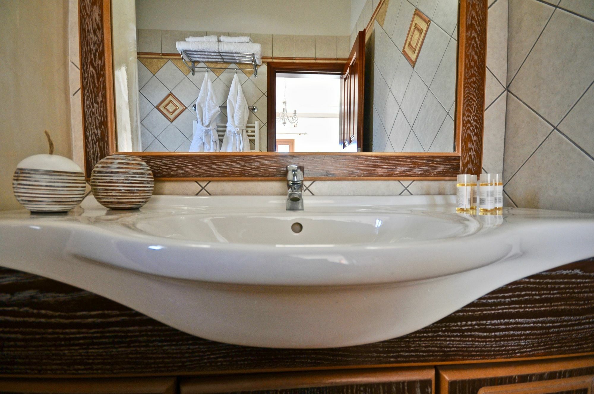 Vineyard Exclusive Suites Akrotírion المظهر الخارجي الصورة
