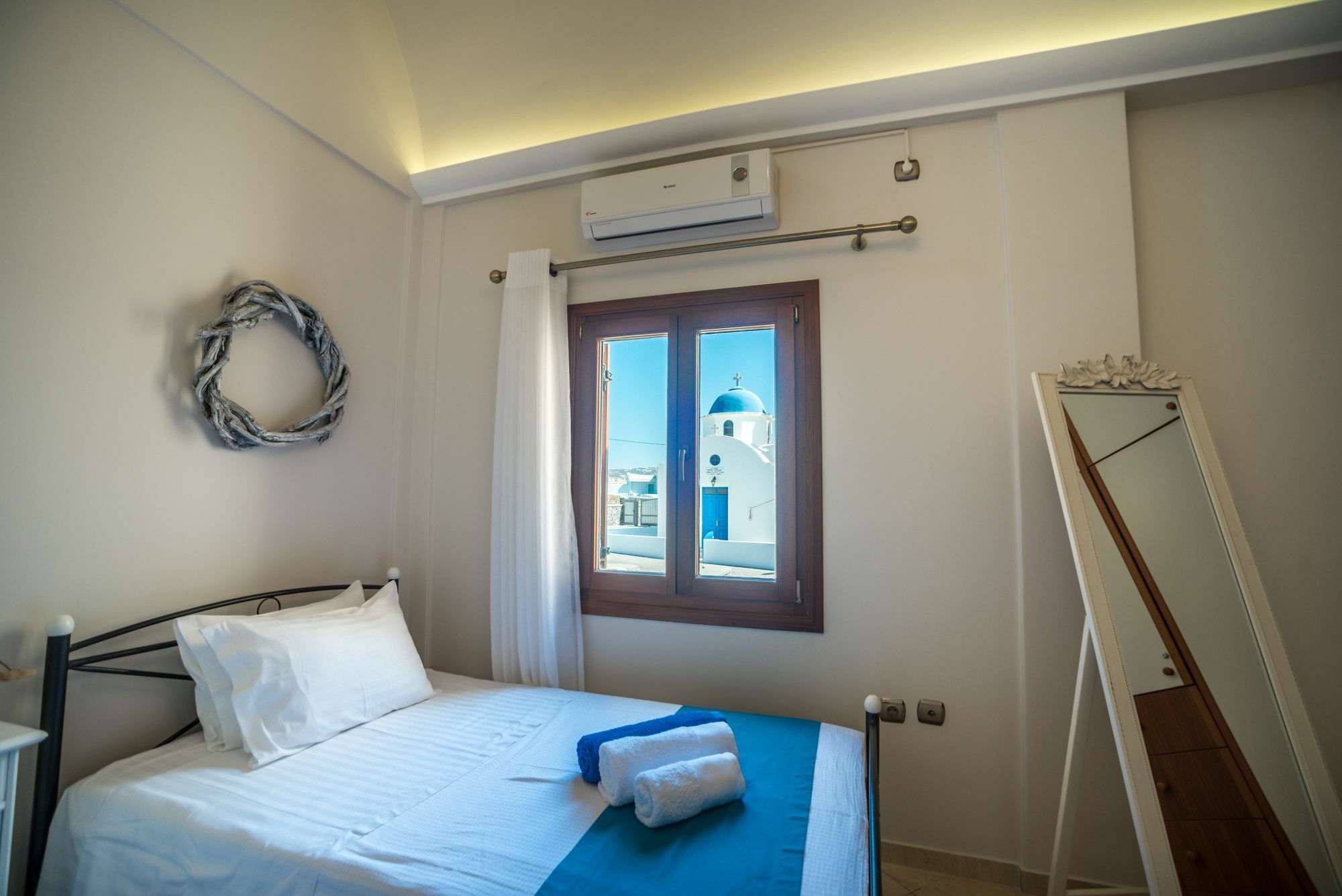 Vineyard Exclusive Suites Akrotírion المظهر الخارجي الصورة